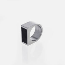 Cargar imagen en el visor de la galería, Anillo Esmaltado Negro
